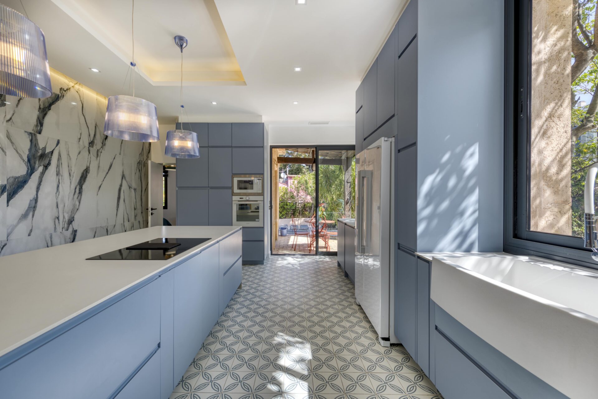 Cuisine avec accès terrasse