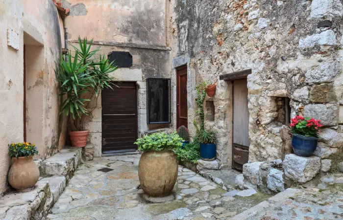 Eze petit village
