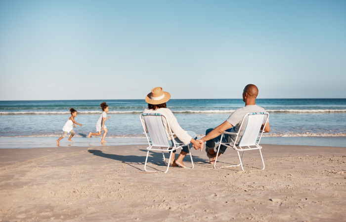 Sorties familiales sur une plage à cannes